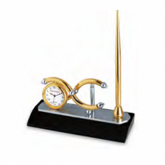 Plated desk clock with wooden base